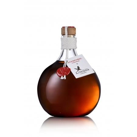 Atemporel XO Grande Champagne années 1920 Cognac Maison A. de Vacqueur édition limitée Atemporel XO Grande Champagne années 1920 Cognac Maison A. de Vacqueur édition limitée
